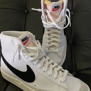 Nike Blazer Mid ‘77